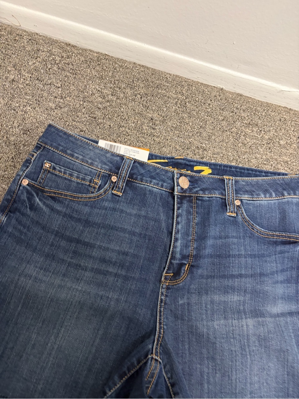New Seven 7 Jeans Denim Shorts - Picture 3 of 5